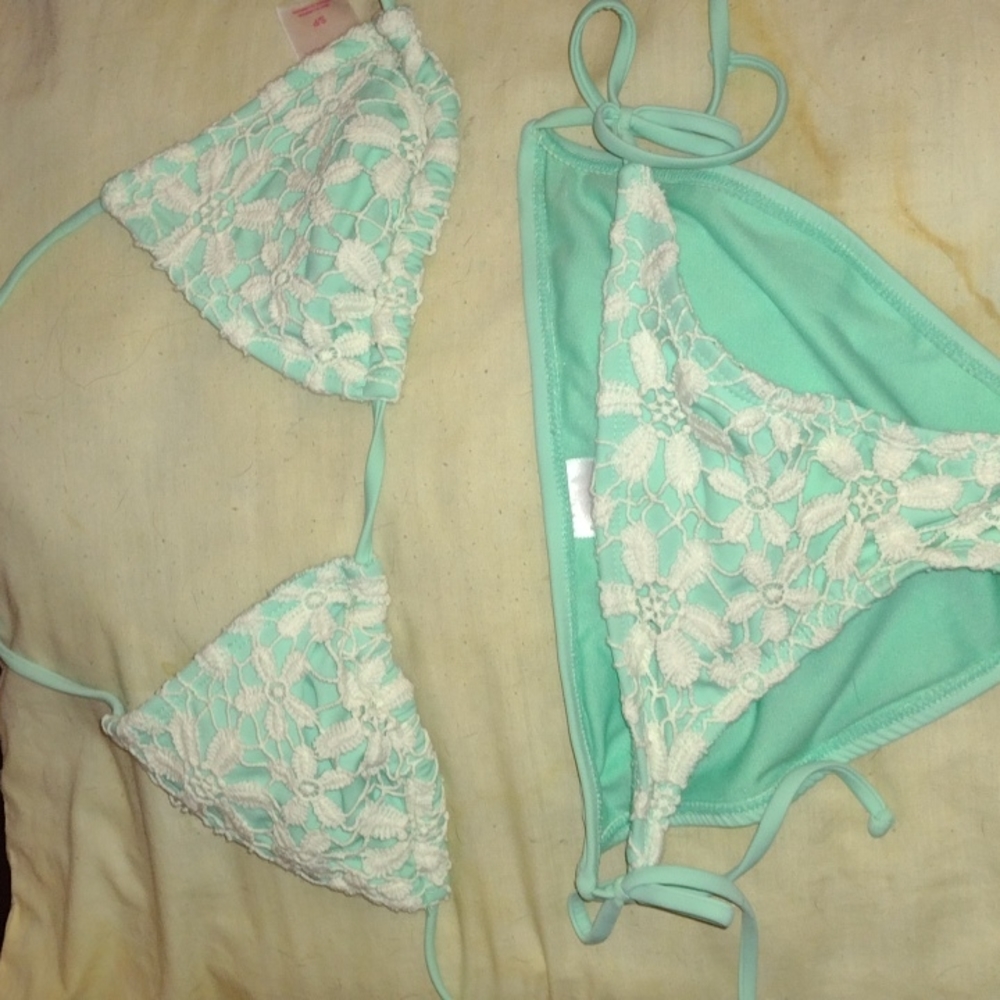 Bathing suit